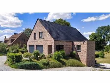 villa 2009 peb c 204kwh/m²/an libre d'occupation