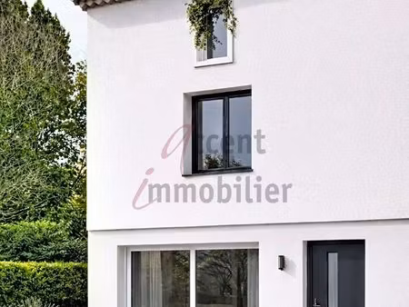 noves : mas à rénover