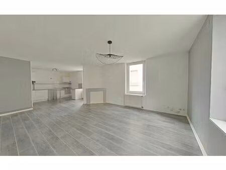 location appartement, 75.39 m² t-3 à valence, 802 €