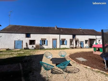 authentique longère avec grange et beau potentiel d’aménagement