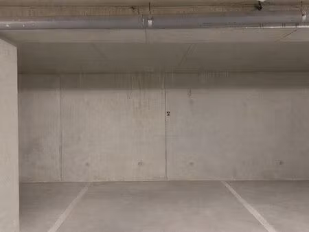 parking souterrain sécurisé - 16,86 m2