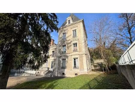 location appartement 2 pièces 47 m² à caluire-et-cuire (69300)