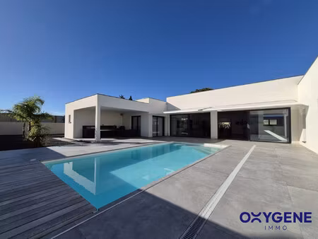 villa contemporaine de prestige plain pied en 4 faces