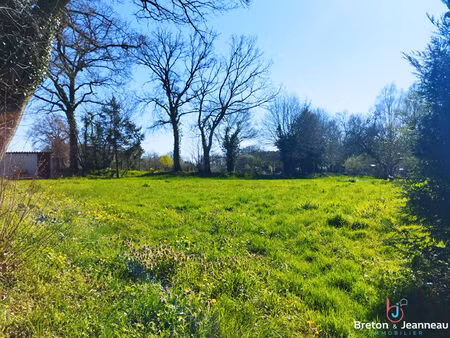 terrain constructible de 1500 m² - mayenne