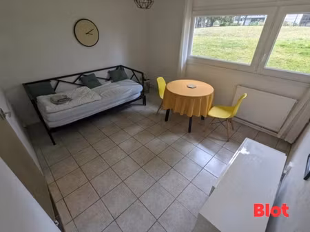 à louer - t1 meublé - 22,61m² - à rennes - square de varsovie - 542€ cc