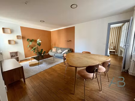 charmant t2 meublé – république beaux-arts