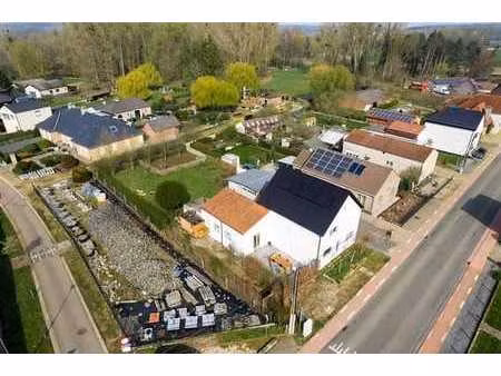 maison prête à déménager avec panneaux solaires et epc c à t