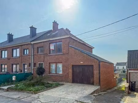 agréable maison 3 façades avec grand garage et jardin !