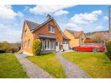 villa 3 chambres avec jardin, garage et vue dégagée à roche