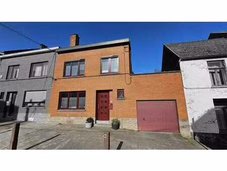 chouette maison habitable rapidement + garage et jardin