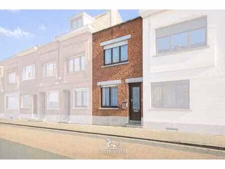 maison à rafraîchir idéalement située à courtrai