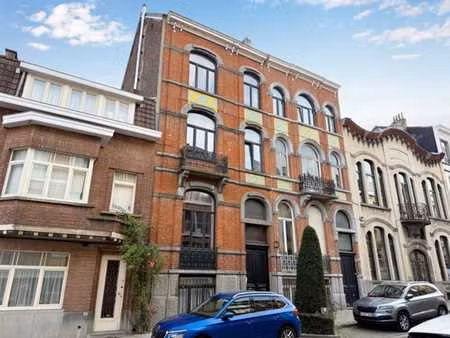 gribaumont - maison de rapport +/- 315m2 - triplex + duplex