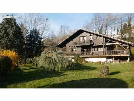 maison 7 pièces 194 m²