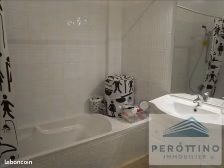 appartement 3 pièces 77 m²