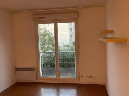 t2 39m2. près de l hôpital pellegrin barrière d ornano