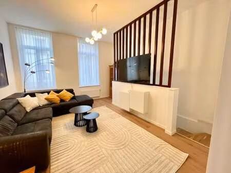 quartier européen appart. de standing rénové + bureau