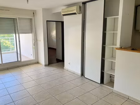 appartement t2 avec varangue