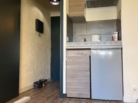 studio prochhe centre ville