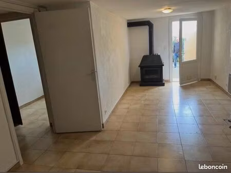 t2 rdc dans propriété à la campagne