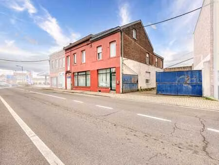ensemble immobilier mixte composé de 3 unités à vendre !