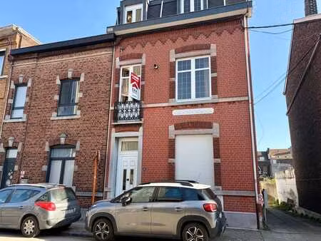 spacieuse maison 4 chambres + bureau à seraing