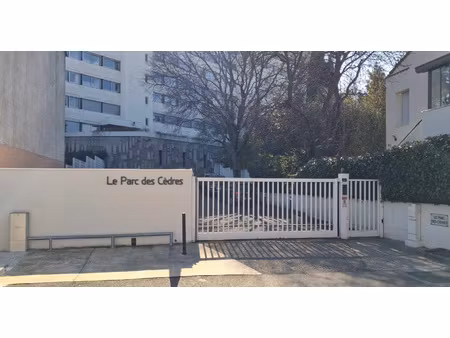 location - garage fermé de 13 m2 dans résidence sécurisée, p