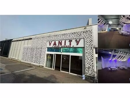 surface commerciale à louer à rue léopold 2 la louvière (vbe02844)