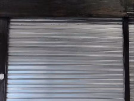 grand garage /boxe de stockage