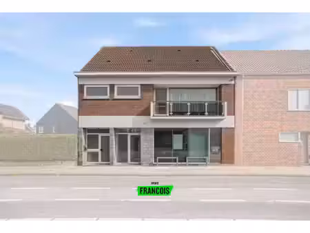 commercieel te koop in vleteren met 3 slaapkamers