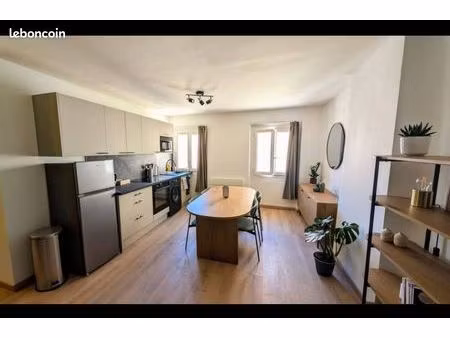 appartement refait à neuf au cœur de marseille vieux port