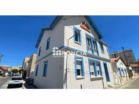 unique immeuble de rapport à deux pas des plages