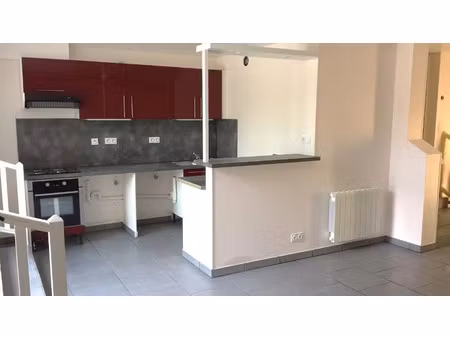 location appartement 1 pièce à castillon-la-bataille (33350), 495 €
