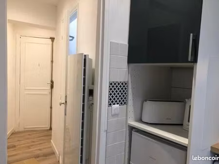appartement 2 pièces meublé libre de suite+place de parking sécurisé
