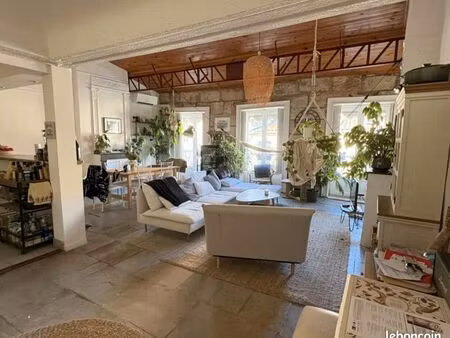 élégant appartement de caractère avec balcons