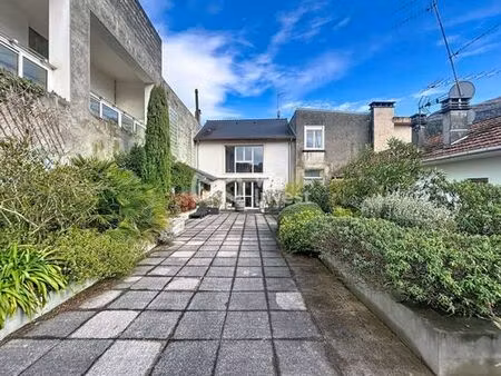 prestigieux immeuble de rapport en vente à lourdes, france