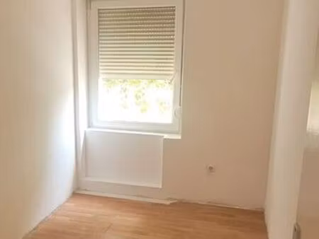 f2 limite cité administrative