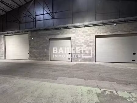 location entrepôt sainte maxime 83120 55m²