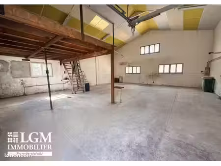 local industriel 120 m²
