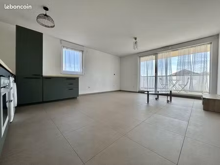 studio 1 pièce 36 m²