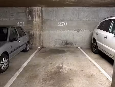 parking bois de la grille