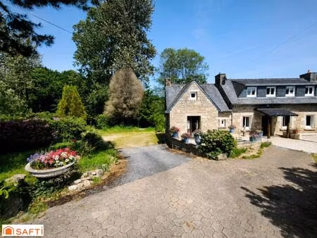 maison en pierre en campagne