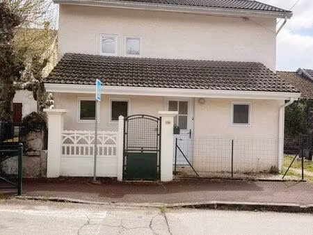 maison de village 3 pièces 70 m²