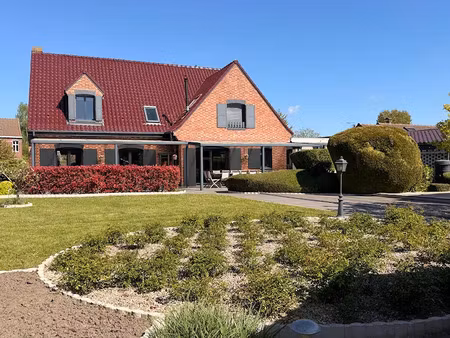 vente maison 7 pièces 247 m² à cappelle-en-pévèle (59242), 915 000 €