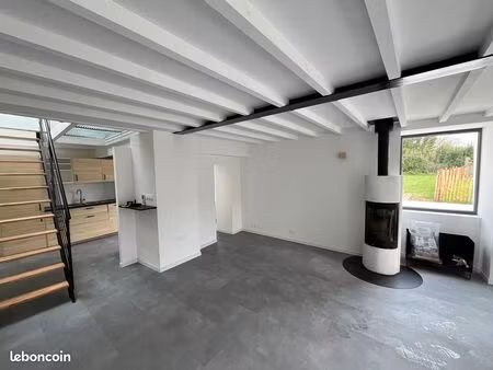 maison de ville entièrement rénovée en plein centre de fors