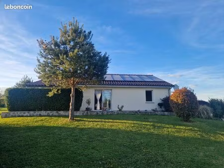 a vendre maison de pied de 99m2 située sur la commune de lacapelle viescamp la cmmune de l