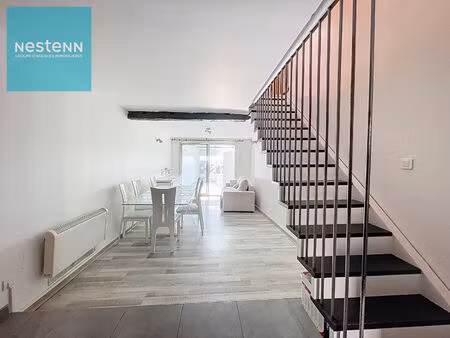 a louer - maison de village t3 meublée avec terrasse plein sud - caignac