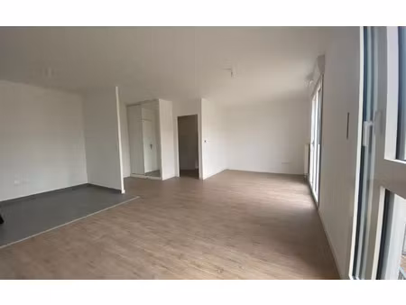 location appartement, m² t-2 à compiègne, 903 €