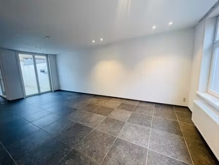 brugge centrum,startprijs instapklaar degelijk gerenoveerd energiezuinig lichtrijk woonhui