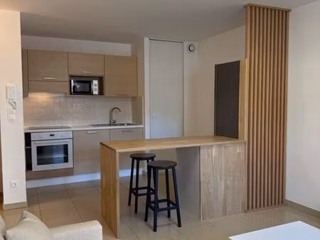 appartement t2 – location à l’année – centre-ville briançon