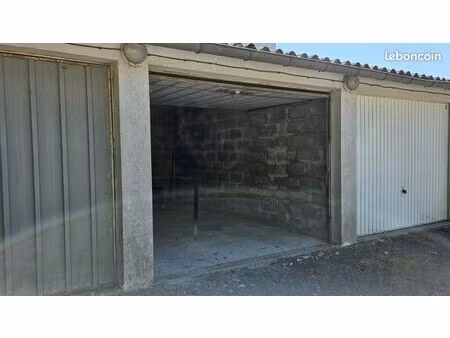 garage/box fermé 15 m²